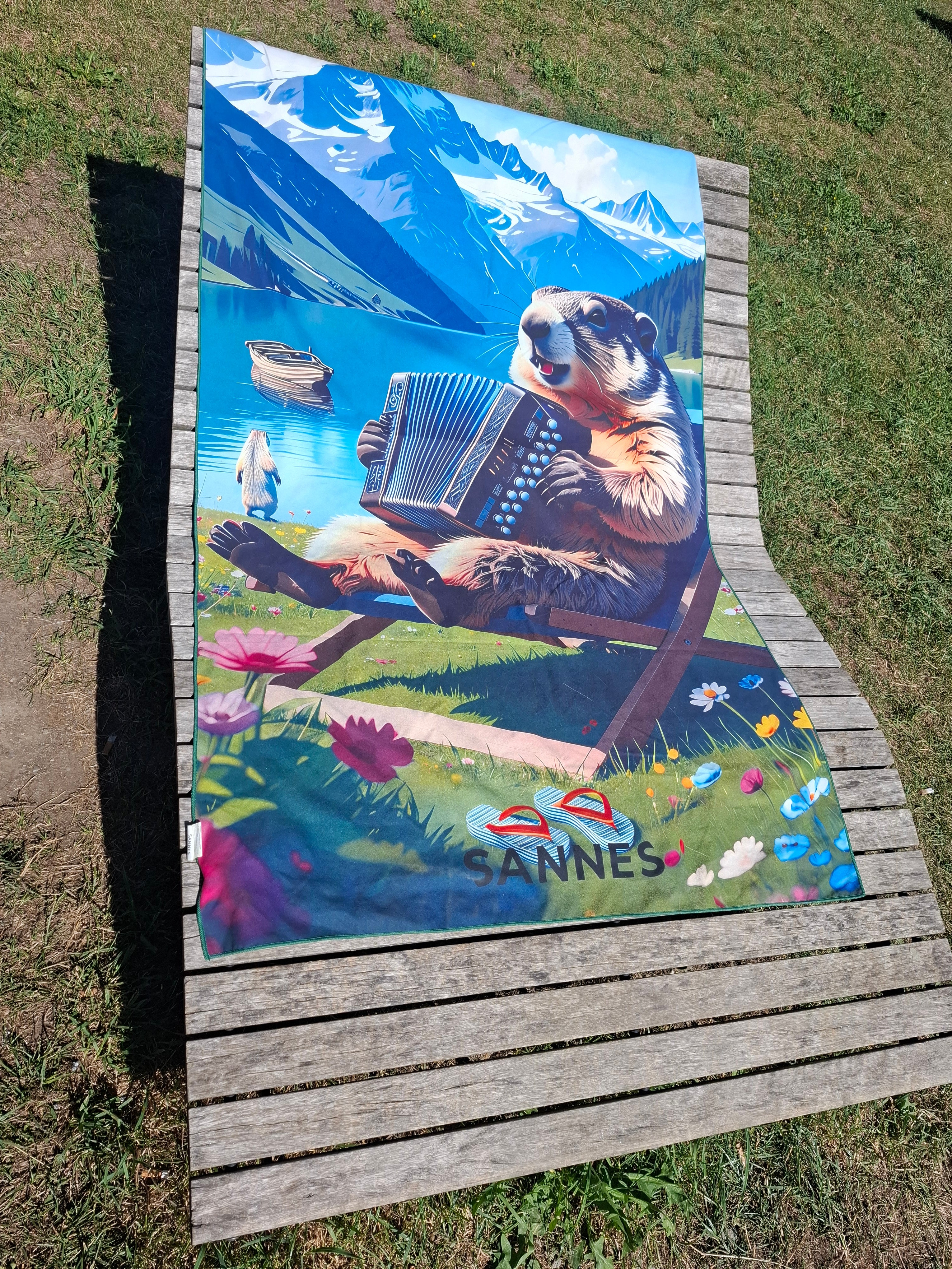 Strandtuch MURMELTIER MIT HARMONIKA