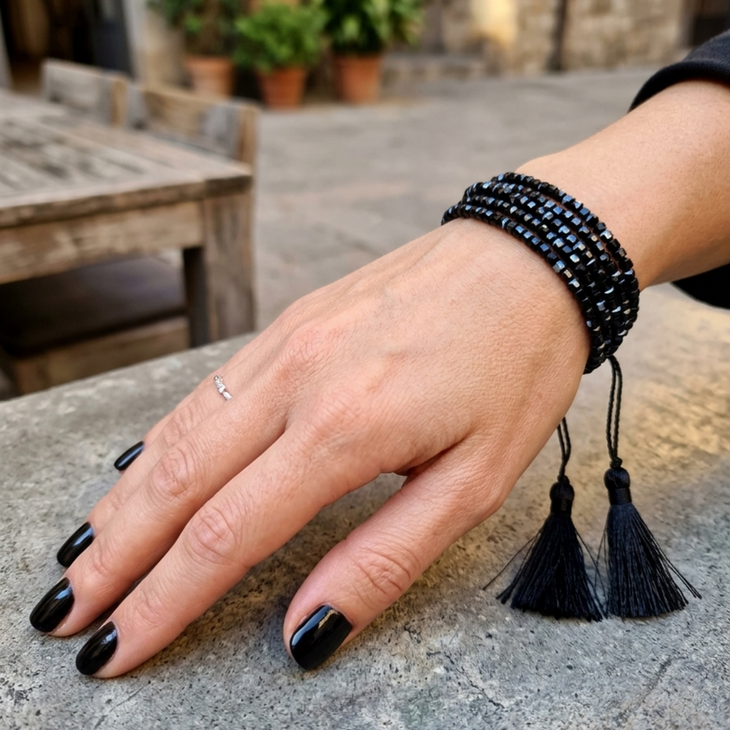 Sannes Armband in schwarz mit Perlen
